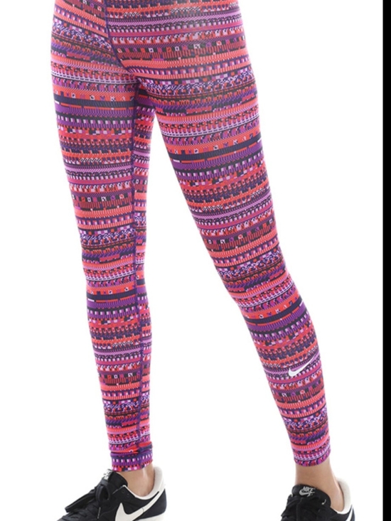 Nike Pants - Nike Pro Pink and Purple Patterned Leggings